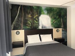 Best Time Inn Hotel - Car Rental