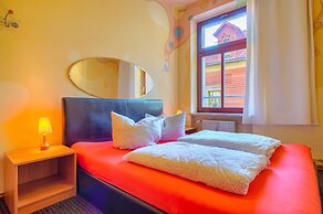 Lollis Homestay - Hostel