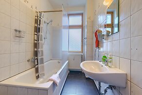 Lollis Homestay - Hostel