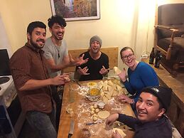 Lollis Homestay - Hostel