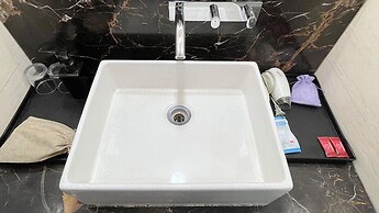 Kaibin Apartment Nanjing University branch