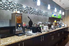 La Quinta Inn & Suites by Wyndham Pearsall