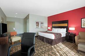 La Quinta Inn & Suites by Wyndham Pearsall