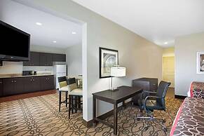 La Quinta Inn & Suites by Wyndham Pearsall