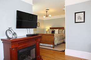 Kelley & Young Wine Garden Inn