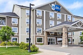 Best Western Thompson Hotel & Suites