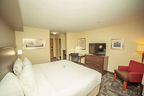 Best Western Thompson Hotel & Suites