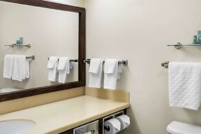 Best Western Thompson Hotel & Suites