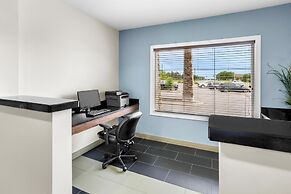Best Western Thompson Hotel & Suites