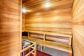 Best Western Thompson Hotel & Suites