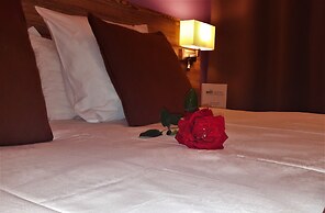 Brit Hotel Confort Pau Lons