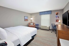 Hampton Inn Clinton, IA