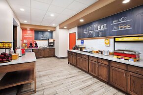 Hampton Inn Clinton, IA