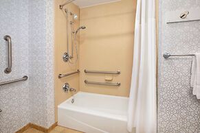 Hampton Inn Clinton, IA