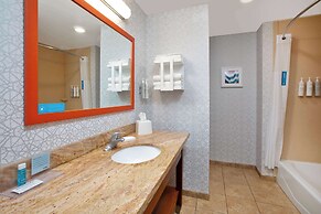 Hampton Inn Clinton, IA