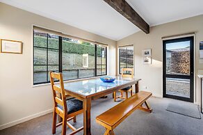 Criffel Peak View B&B and Apartment