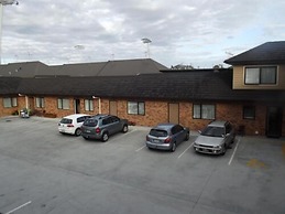 Arena Court Motel