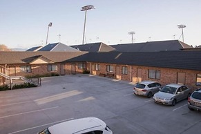 Arena Court Motel
