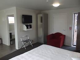 Arena Court Motel