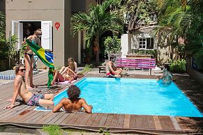 Beach House Ipanema - Hostel
