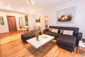 Draumholl Apartments