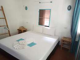 Blu' Beach Bungalows