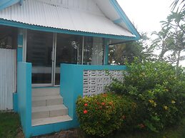 Blu' Beach Bungalows