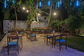 Blu' Beach Bungalows