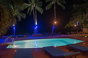 Blu' Beach Bungalows