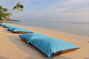 Blu' Beach Bungalows