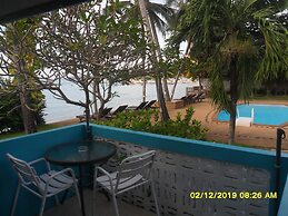 Blu' Beach Bungalows