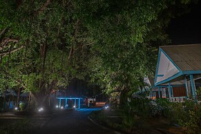 Blu' Beach Bungalows