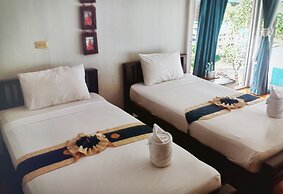 Blu' Beach Bungalows