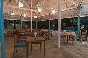 Blu' Beach Bungalows