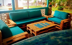 Blu' Beach Bungalows