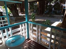 Blu' Beach Bungalows