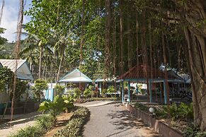 Blu' Beach Bungalows