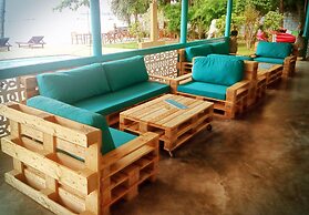 Blu' Beach Bungalows