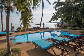 Blu' Beach Bungalows