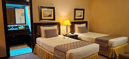 Herald Suites Solana