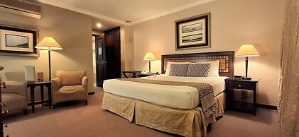 Herald Suites Solana
