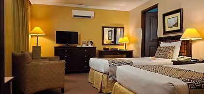 Herald Suites Solana