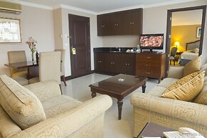 Herald Suites Solana