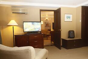 Herald Suites Solana