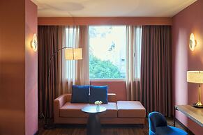 Kin Hotel Ly Tu Trong