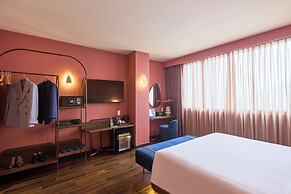 Kin Hotel Ly Tu Trong