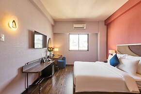 Kin Hotel Ly Tu Trong