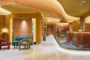 Kin Hotel Ly Tu Trong