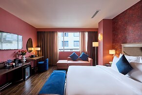 Kin Hotel Ly Tu Trong