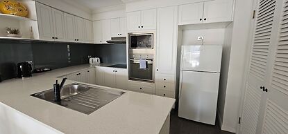 Broadbeach Holiday Apartments
